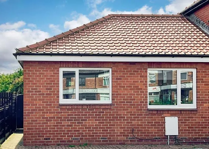 Madeline\'S View -A Smart And Modern 1 Bed Property With The Bonus Of A Large Driveway Parking Area