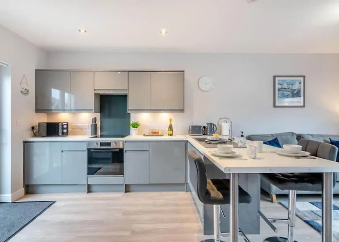 Madeline\'S View -A Smart And Modern 1 Bed Property With The Bonus Of A Large Driveway Parking Area